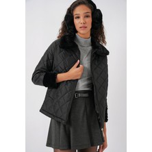 5202 Peluş Detaylı Kapitone Mont - Siyah