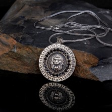 Takıhan Aslan Motifli Siyah Zirkon Taşlı 925 Ayar Gümüş Kolye