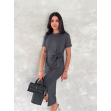 Fiyonk Dokunuşu Modal Kumaş Sade Şık Midi Elbise
