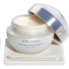 Shiseido Future Solution Lx -  Koruyucu Gündüz Kremi 50 ml