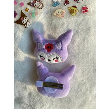 Kız Çocuk Sanrio Kuromi Figürlü Yumuşak Dokulu Peluş Mor Renk Pensli Ikili Yan Toka (Sticker Hediyeli)