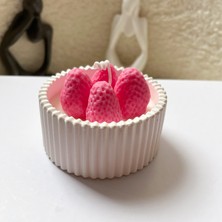 Bliss Beam Candle Decoration Çilek Figürlü Soya Mumu Çilek Kokulu Ev Dekorasyon Mumu