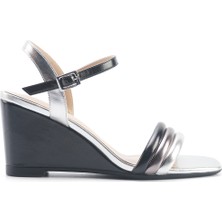 Nine West Jorge 5fx Gri Kadın Dolgu Topuk Sandalet