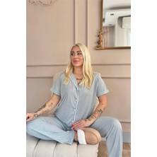 Gri Sofistic Önden Düğmeli Kısa Kol Kadın Pijama Takımı