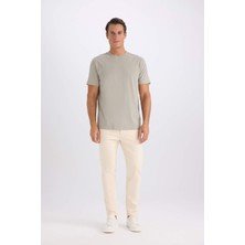 DeFacto %100 Pamuk New Regular Fit Bisiklet Yaka Basic Düz Kısa Kollu Tişört V7699AZ25SP