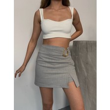 Kadın Gold Aksesuar Detaylı Yırtmaçlı Mini Şort Etek