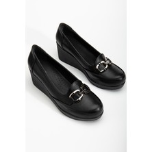 Kadın Dolgu Topuklu Ayakkabı Siyah Yüzlü Tokalı