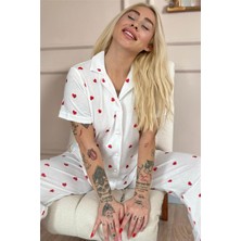 Pijama Evi Kırmızı Kalp Desenli Kısa Kol Önden Düğmeli Kadın Pijama Takımı