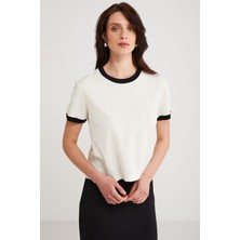 Modest Ashley Kadın %100 Organik Pamuk Biyeli Regular Fit Normal Kalıp Bisiklet Yaka Ekru T-shirt