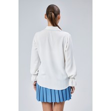 Emmas Clothing Kadın Ekru Büzgülü Kol Dantenli Yaka Detaylı Dokuma Gömlek