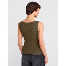 Dilvin 20868 Kayık Yaka Kolsuz Top-Mint