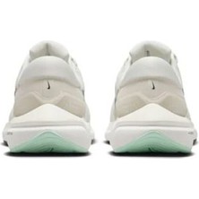 Nike Air Zoom Vomero 16 Erkek Koşu Ayakkabısı DA7245-006