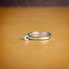 Eğimli Kare Tırnak 925 Ayar Gümüş Tektaş Yüzük- 3 mm