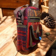 DEHNA El Dokuma Kilim Desenli Omuz Çantası – Eşsiz ve Şık Tasarım Midi (En: 20CM, Boy: 24CM, Genişlik: 8cm)