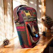 DEHNA El Dokuma Kilim Desenli Omuz Çantası – Eşsiz ve Şık Tasarım Midi (En: 20CM, Boy: 24CM, Genişlik: 8cm)