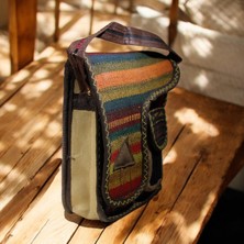 DEHNA El Dokuma Kilim Desenli Omuz Çantası – Eşsiz ve Şık Tasarım Tek Cep (En: 20CM, Boy: 23CM, Genişlik: 6cm)