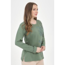 Kadın Orta Yaş ve Üzeri Viskon Sarmal Desen Taşlı Işlemeli Likralı Yesil Anne Penye Bluz