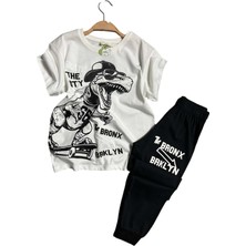 Riccotarz Erkek Çocuk Dinazor ve Kaykay Baskılı Yazı Detaylı Siyah Pijama Takımı