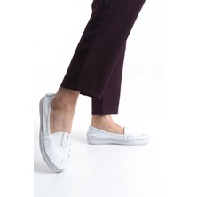 CZ London Kadın  Deri Babet Düz Taban Önü Lastik Detaylı Slip-On Günlük Ayakkabı