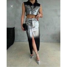 Sista Boutiquee Gümüş Varaklı Crop Kot Yelek ve Önden Yırtmaçlı Varaklı Kot Etek Takımı