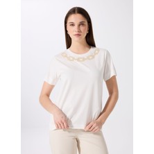 Kırık Beyaz Kadın Relaxed Nakışlı T-Shirt FC5SL-TST0180