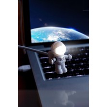 Gampus Astronot Şeklinde USB Gece Lambası Beyaz Ayarlanabilir Başlıklı USB Güç Alır