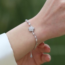 Necati Gün Çiçek Zirkon Taşlı Gümüş Bileklik