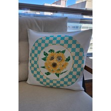 Günebakan ve Arkası Dama Desenli Runner & Kırlent Desenli Takım
