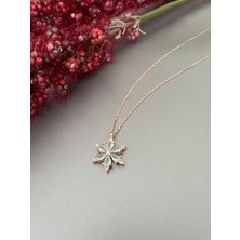 Zeta Jewel Kamelya Çiçeği Gümüş Kolye