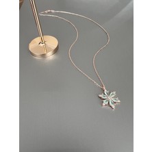 Zeta Jewel Kamelya Çiçeği Gümüş Kolye