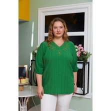 Rmg Yaka Nakış ve Taş Detaylı Büyük Beden Krinkıl Bluz Yeşil