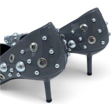 Zeynep Yıldırım Troklu Metal Detaylı Gri Kadın Stiletto - Bold Edge