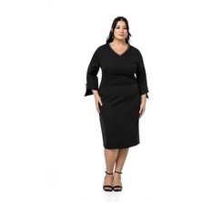 Büyük Beden V Yaka Kolda Broş ve Şifon Bant Detaylı Midi Siyah Elbise