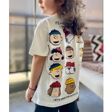 Kız Erkek Çocuk Snoopy Peanuts Baskılı %100 Pamuklu Kumaş Beli Lastikli ve Bağcıklı Şort Tshirt Ikili Takım
