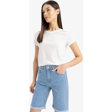 DeFacto Fitted Bisiklet Yaka Basic Düz Kısa Kollu Beyaz Tişört E7953AX25SM
