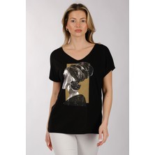 Daido Oversize V Yaka Kadın T-Shirt - Minimalist Stil