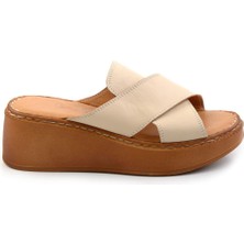 Bambi Bej Leather Kadın Terlik K04331126303