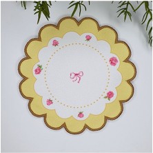 Decofav Çiçek Şeklinde Sarı Dekoratif Çiçek Baskılı Nakış Kenar Kumaş Kokteyl Peçetesi 1 Adet