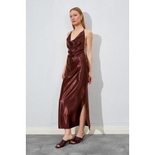 Tena Kadın Kahve Degaje Yaka Saten Uzun Elbise