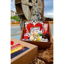 Hediye Kombini Sevgiliye Eşe Kare Kraft Kutuda Anlamlı Hediye Doğumgünü Yıldönümü Sürpriz 1MİLL4BOX9