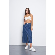 Kutaf Mavi Önden Yırtmaçlı Midi Boy Denim Etek