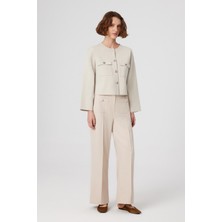 Bej Düğmeli Cep Detaylı Kısa Kadın Ceket