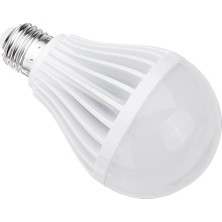 Ozcmax 7W Enerji Tasarruflu LED Ampul ( 3 Adet )