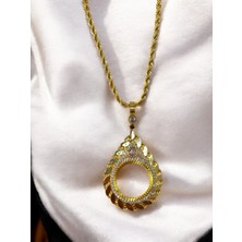 Menhit Yarım Altın Çerçeveli Kolye (Altın Kaplama)