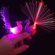 30 Adet LED Renkli Aydınlık Çocuk Oyuncakları Çocuklar Kızlar Için Tavuskuşu Parmak LED Işıklı Yüzükler Parti Alet Akıllı Oyuncak Çocuklar Için Erkek Yüzük (Yurt Dışından)