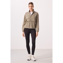 Tommy Life Koyu Bej Yumuşak Dokulu Dik Yaka Oversize Kargo Cepli Kadın Crop Top Sweatshirt - 97301
