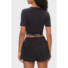 Calvin Klein Logolu Slim Fit Bisiklet Yaka Crop T Shirt LVGWS5K144UB1 Bayan T Shirt LVGWS5K144 Ub1
