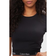Calvin Klein Logolu Slim Fit Bisiklet Yaka Crop T Shirt LVGWS5K144UB1 Bayan T Shirt LVGWS5K144 Ub1