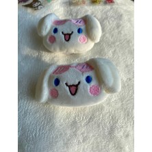 Sanrio Kuromi Cinnamaroll Figürlü Peluş Dokulu Beyaz Pensli Kız Çocuk Yan Toka Ikili(Sticker Hediye)
