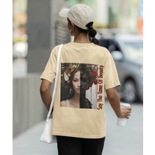 Terzili Giyin Kadın Oversize Sanatsal Baskılı Tişört – Say The Tame Of Beauty